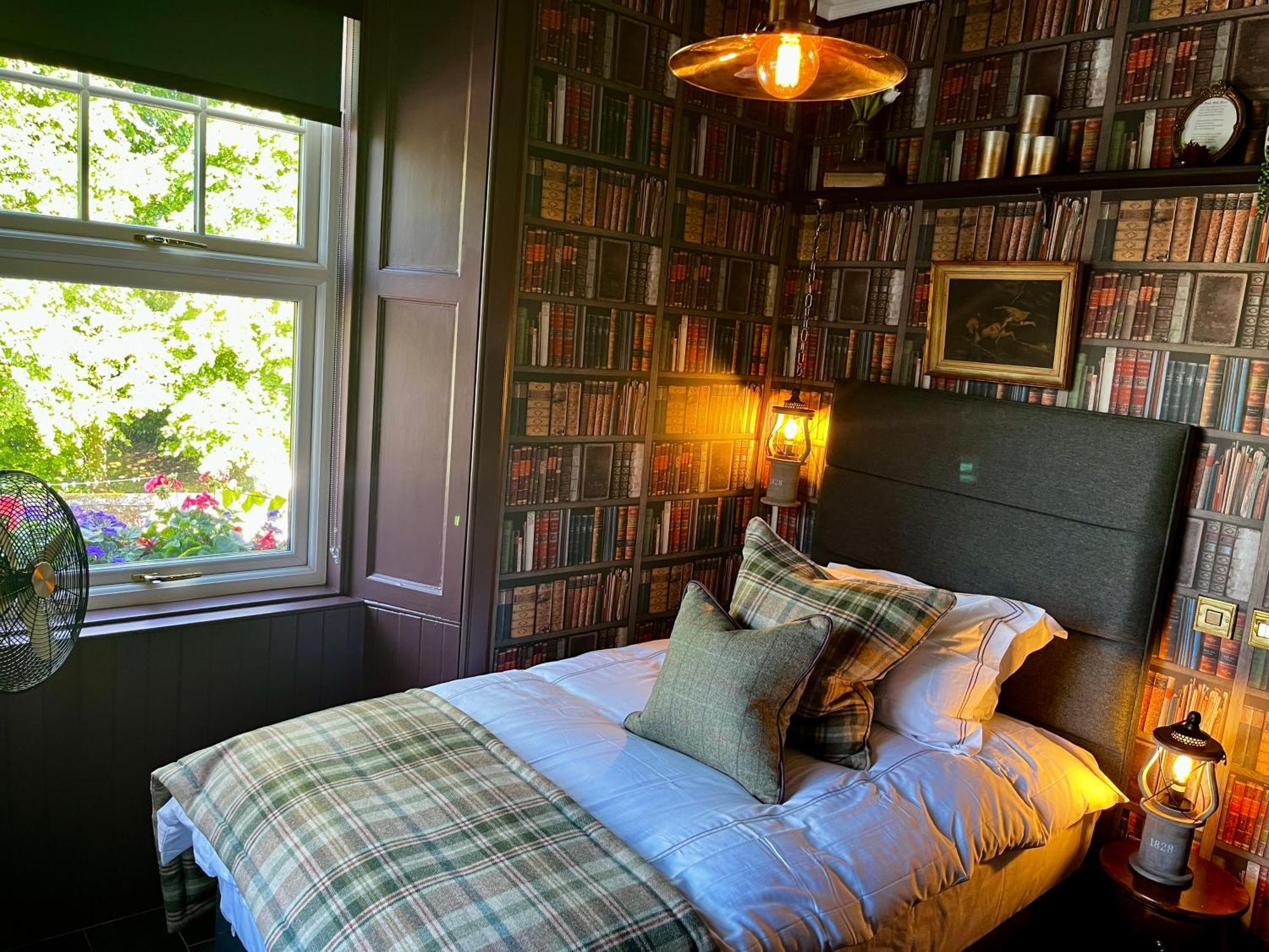 Hotel Abbotsford 3*